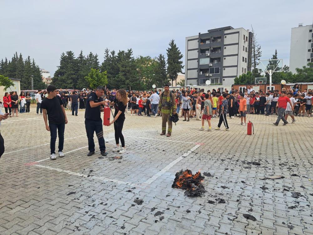 Hatay Büyükşehir Belediyesi, yangın güvenliği eğitimlerine devam ediyor