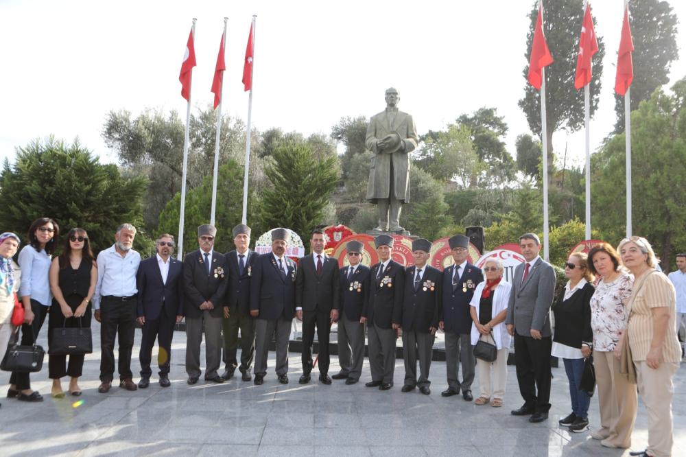 BAYRAKLI’DA GAZİLER GÜNÜ ETKİNLİKLERİ: BELEDİYE BAŞKANI ÖNAL'DAN KAHRAMAN GAZİLERE VEFA