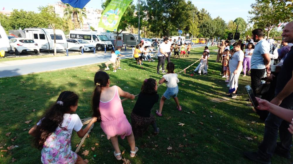 Bayraklı’da Renkli Sokak Şenliği 28 Eylül’de Başlıyor