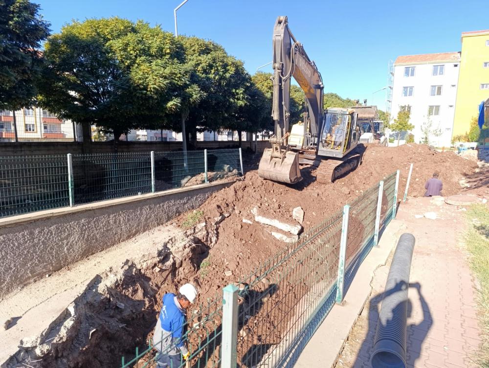 GÖLBAŞI DEVLET HASTANESİ'NDE ALTYAPI VE GÜÇLENDİRME ÇALIŞMALARI HIZ KESMEDEN DEVAM EDİYOR