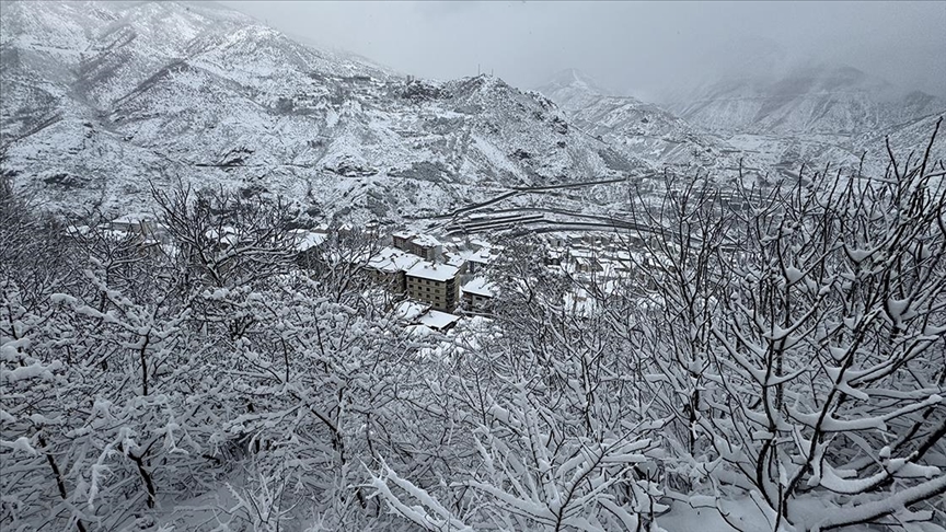 Rize'de Kar Yaşamı Olumsuz Etkiliyor