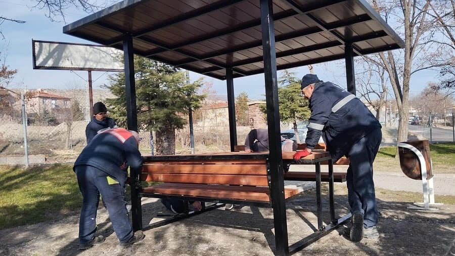 BEYPAZARI’NDA ŞEHİT PARKLARI YENİLENİYOR