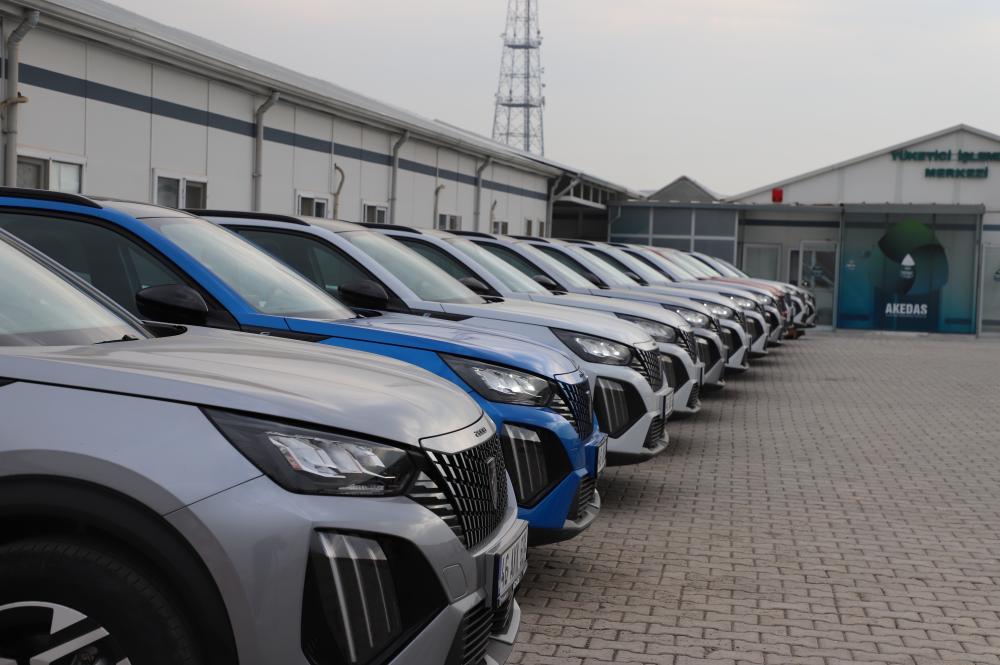 AKEDAŞ’TAN ÇEVRECİ ADIM: 50 ELEKTRİKLİ ARAÇ HİZMETE GİRDİ