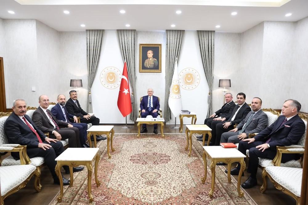 HAKKÂRİ HEYETİ ANKARA’DA: BAKANLIKLARLA ÖNEMLİ GÖRÜŞMELER GERÇEKLEŞTİRDİ