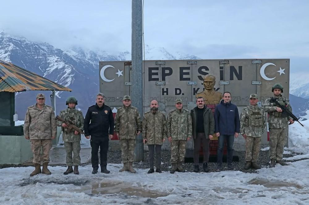 ÇUKURCA KAYMAKAMI MEHMETÇİKLERLE RAMAZAN İFTARINDA BULUŞTU