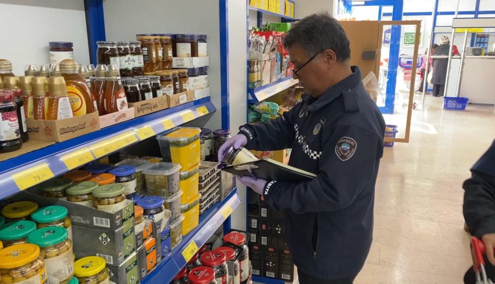 KAYSERİ ZABITASI RAMAZAN DENETİMLERİNİ ARALIKSIZ SÜRDÜRÜYOR!