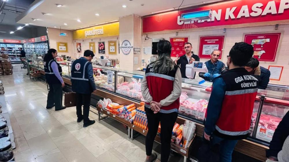 ADIYAMAN’DA FAHİŞ FİYAT DENETİMLERİ SÜRÜYOR: 7 İŞYERİNE CEZA KESİLDİ