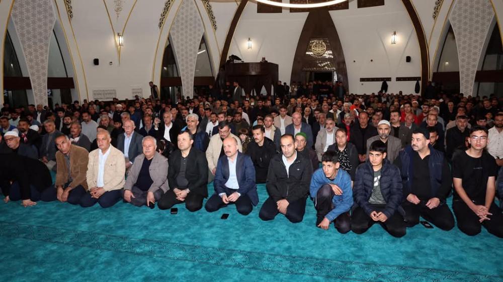 VALİ VAROL’DAN KADİR GECESİ MESAJI: “BİRLİK, BERABERLİK VE HUZUR DİLİYORUM”