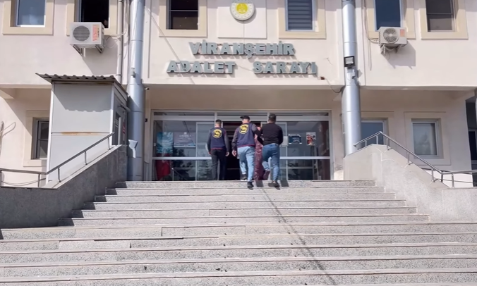 ŞANLIURFA’DA BEBEK CİNAYETİ! ANNE VE ERKEK ARKADAŞI TUTUKLANDI