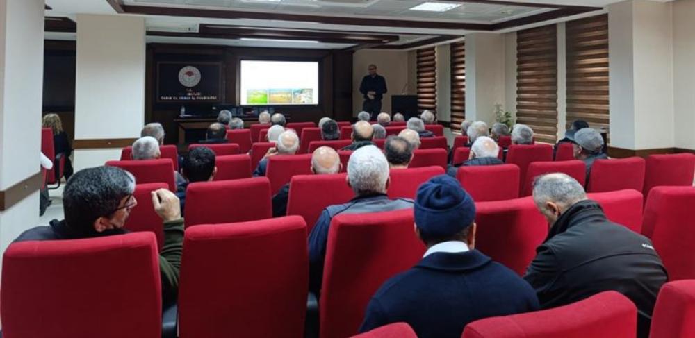 RİZE’DE ARICILARA ARI HASTALIKLARI VE APİTERAPİ EĞİTİMİ VERİLDİ