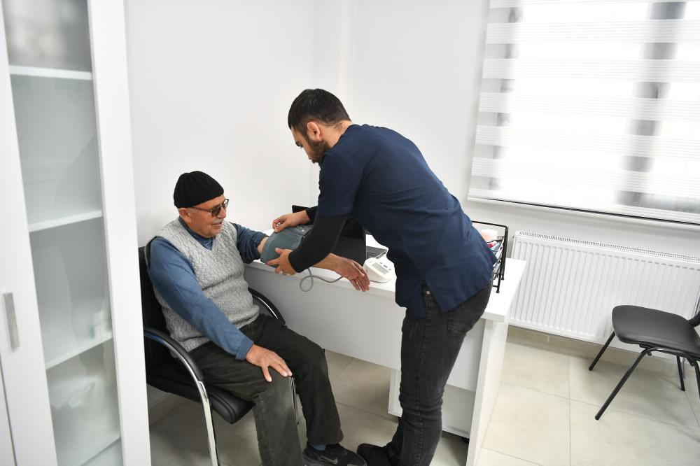 KAYSERİ’DE NEJLA-MEHMET ÇALAPKORUR AİLE SAĞLIĞI MERKEZİ HİZMETE AÇILDI