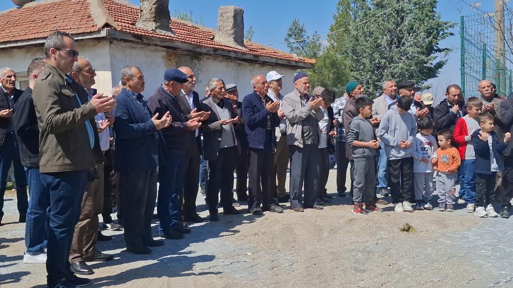 TARIM ENDİŞESİ BÜYÜYOR: BEYPAZARI’NDA YAĞMUR DUASI YAPILDI
