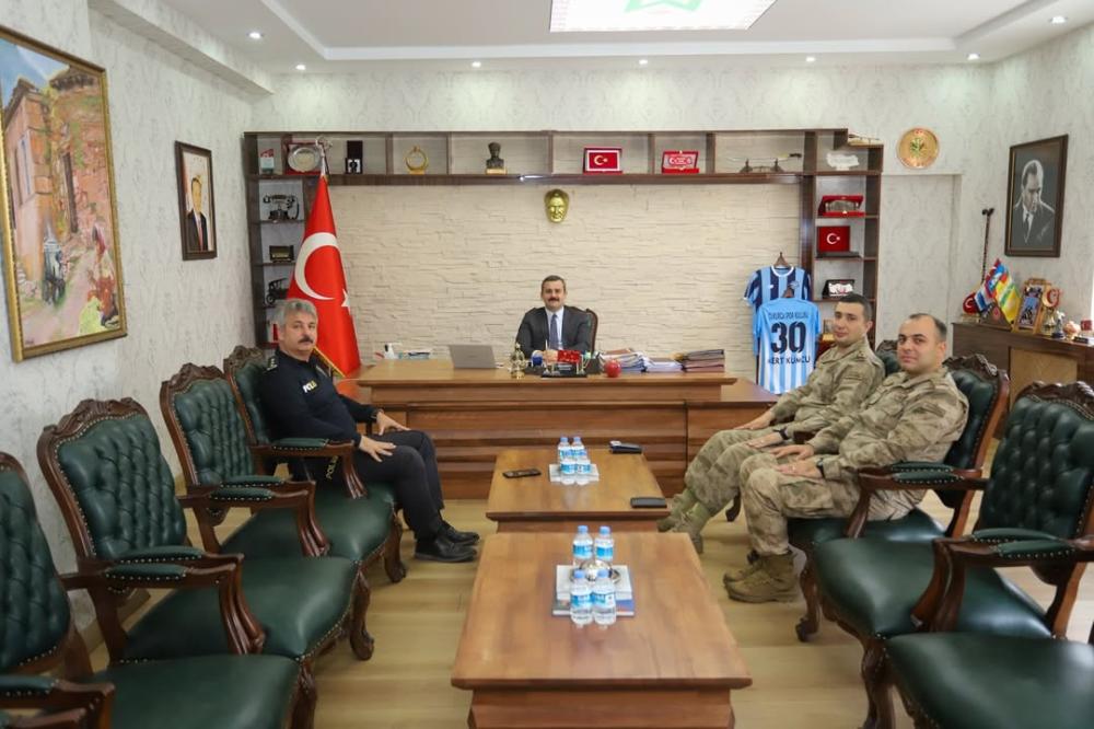 ÇUKURCA’DA ASAYİŞ VE GÜVENLİK ÖNLEMLERİ MASAYA YATIRILDI