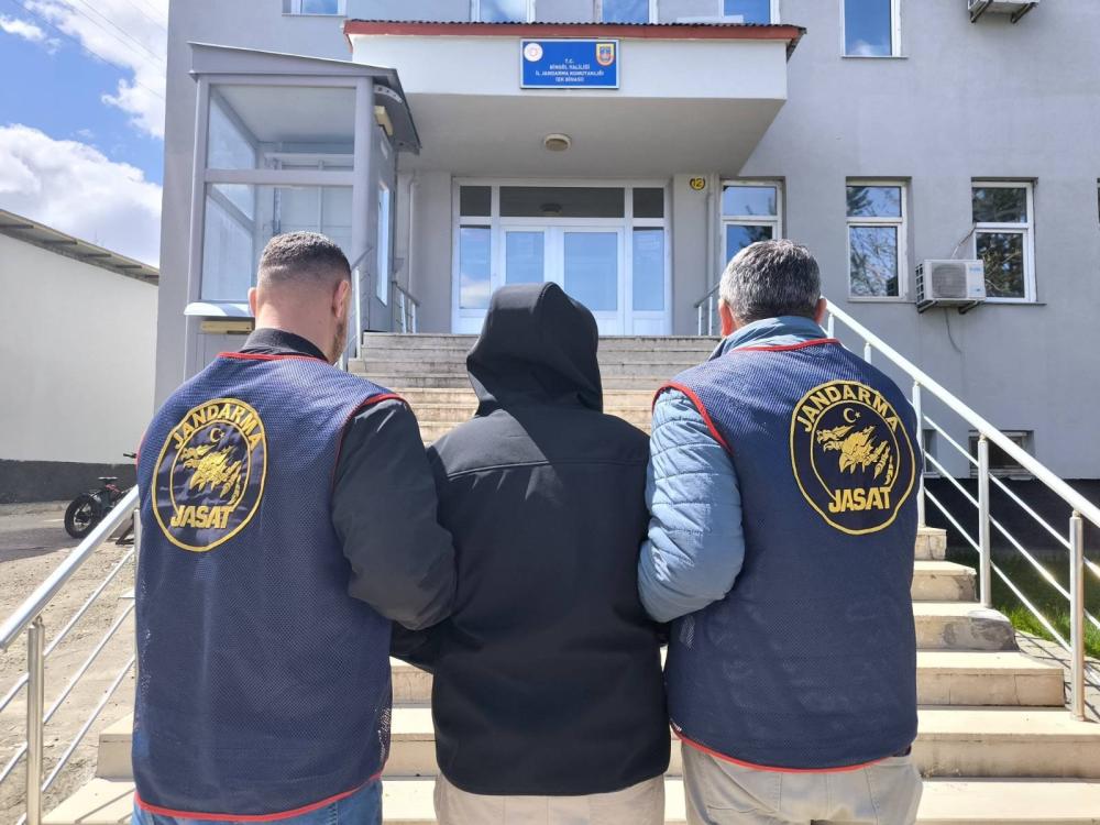 BİNGÖL'DE ARAMA KAYDI BULUNAN 2 ŞÜPHELİ YAKALANDI