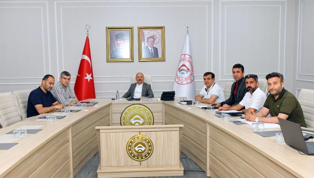 ADIYAMAN VALİLİĞİ'NDEN TAŞ OCAKLARINA SIKI DENETİM: ÇEVRE KİRLİLİĞİNE GEÇİT YOK