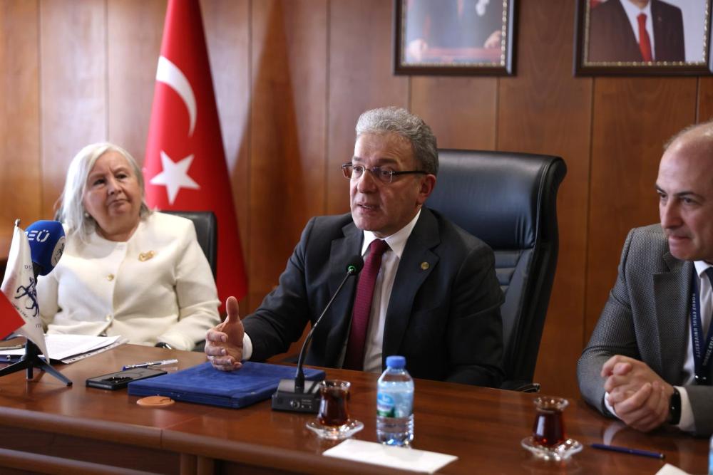 DEÜ VE KİTVAK'TAN KANSER ARAŞTIRMALARINA GÜÇLÜ DESTEK