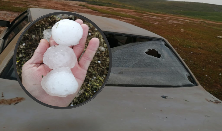 ŞANLIURFA'DA AKŞAMA DOĞRU VURAN DOLU, ÇİFTÇİYİ YIKTI