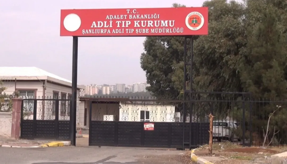 ŞANLIURFA BOZOVA'DA KAHREDEN TRAKTÖR KAZASI: GENÇ KADIN HAYATINI KAYBETTİ