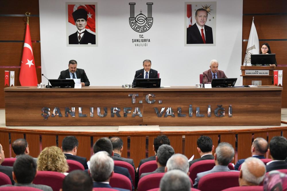 ŞANLIURFA'DA SAHİPSİZ HAYVANLAR İÇİN ACİL EYLEM PLANI: VALİ ŞILDAK BAŞKANLIĞINDA KRİTİK TOPLANTI