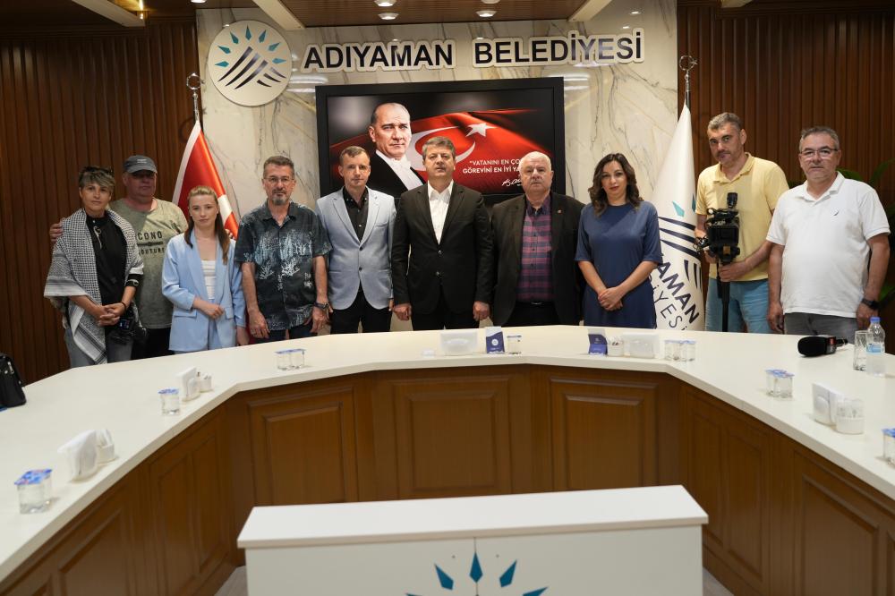 ROMANYA’DAN GAZETECİ HEYETİ BAŞKAN TUTDERE’Yİ ZİYARET ETTİ