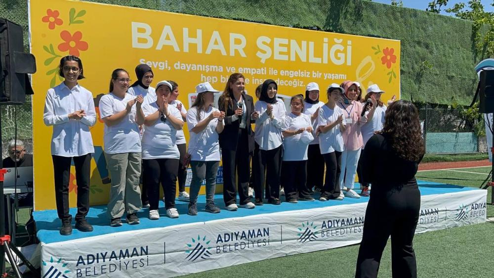 DEZAVANTAJLI ÇOCUKLAR İÇİN DOLU DOLU BİR ŞENLİK