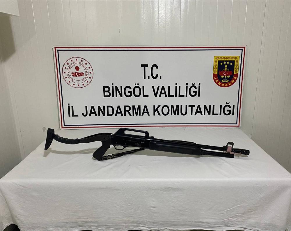 BİNGÖL’DE TABANCA VE AV TÜFEĞİ ELE GEÇİRİLDİ