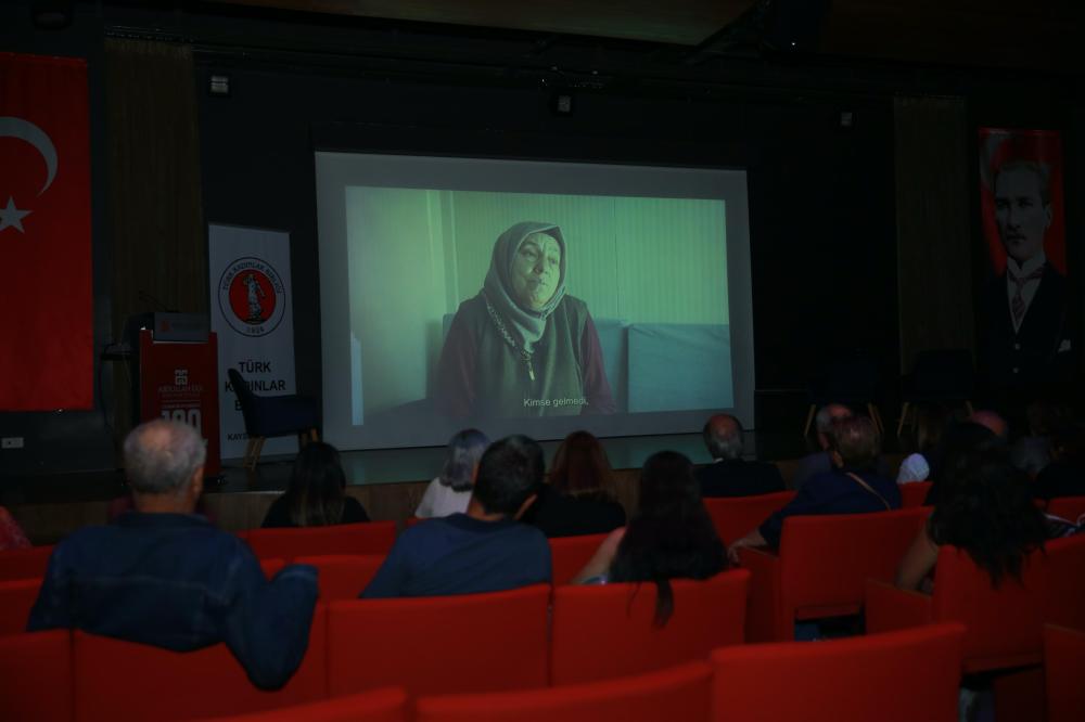 “KARANLIKTAN SONRA” BELGESELİ KAYSERİ’DE SEYİRCİYLE BULUŞTU