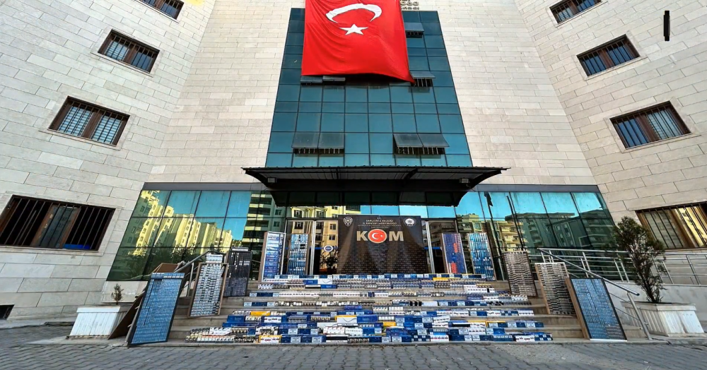ŞANLIURFA EMNİYET'TEN KAÇAKÇILARA DARBE! BİNLERCE KAÇAK SİGARA YAKALANDI