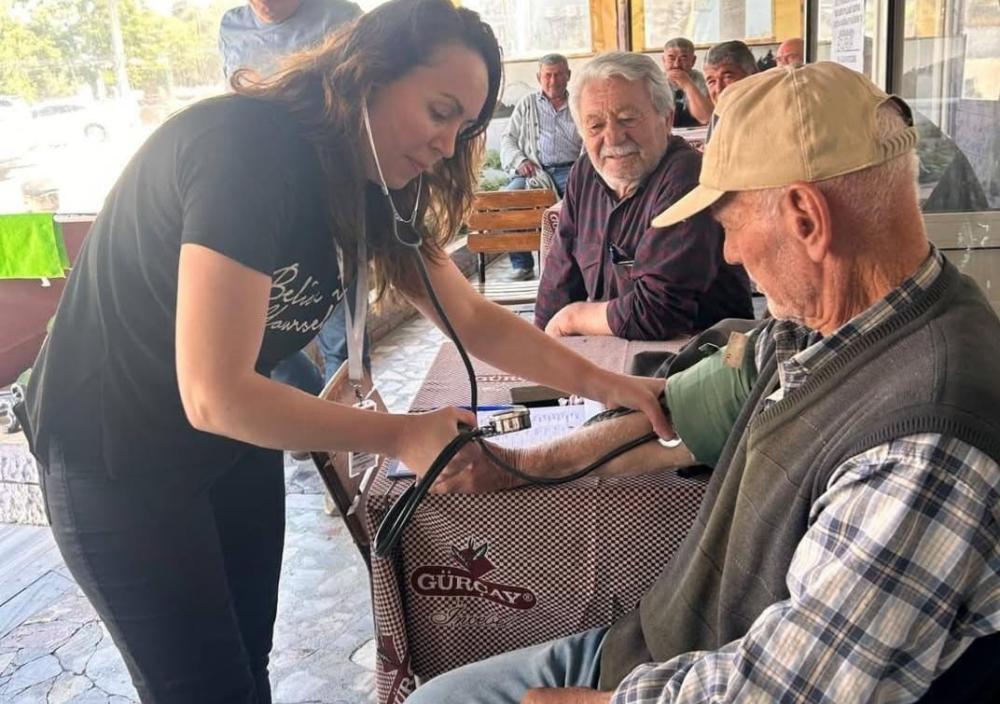 GELİBOLU İLÇE SAĞLIK MÜDÜRLÜĞÜ KÖYLERDE TANSİYON VE ŞEKER ÖLÇÜMÜ YAPTI