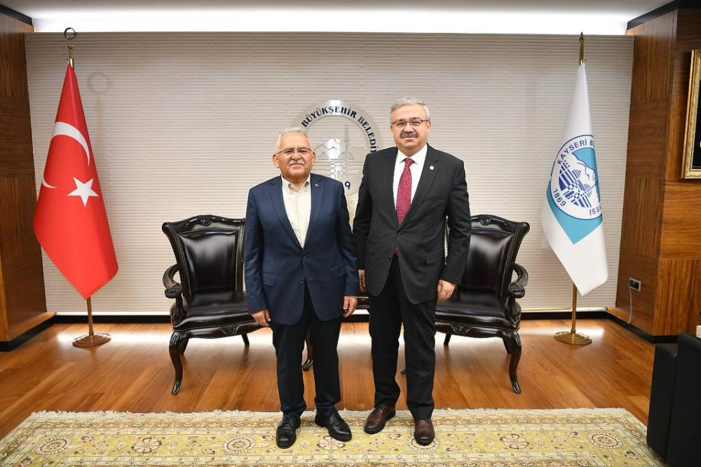 AK PARTİ KAYSERİ KOORDİNATÖRÜNDEN BAŞKAN BÜYÜKKILIÇ’A ZİYARET