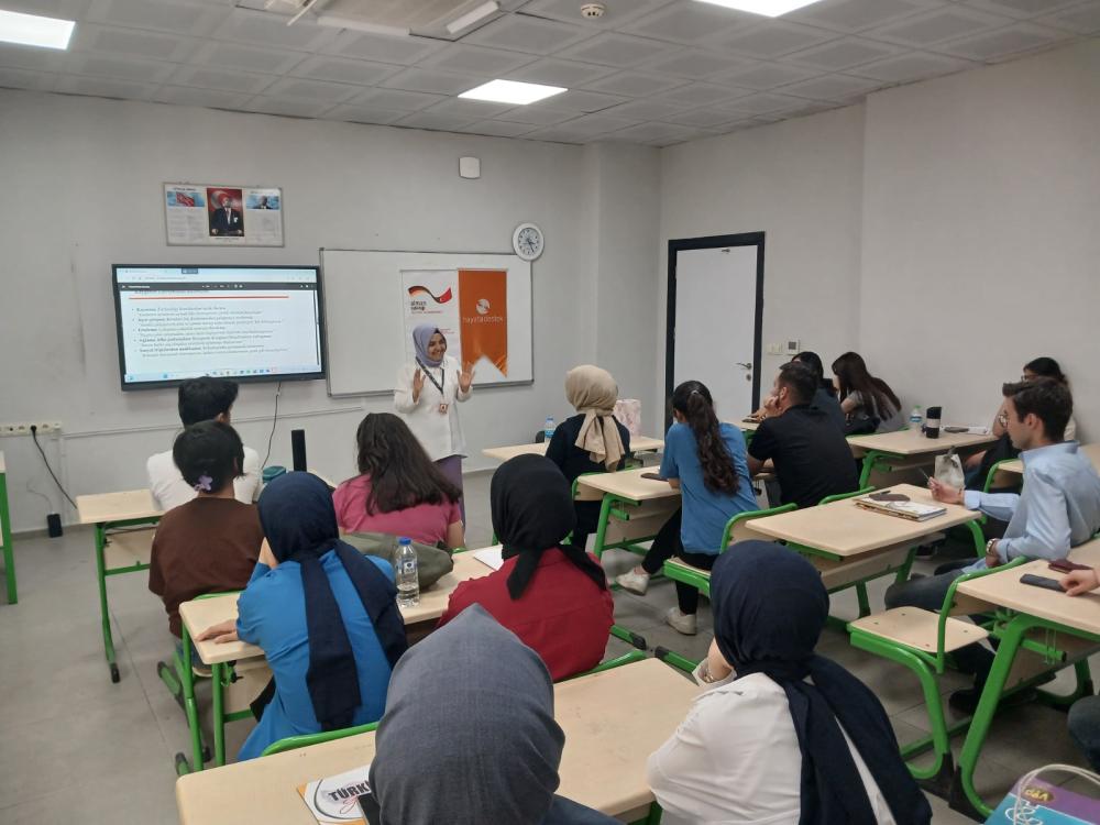 ADIYAMAN BELEDİYESİ’NDEN YKS ÖĞRENCİLERİNE SINAV KAYGISI DESTEK EĞİTİMİ
