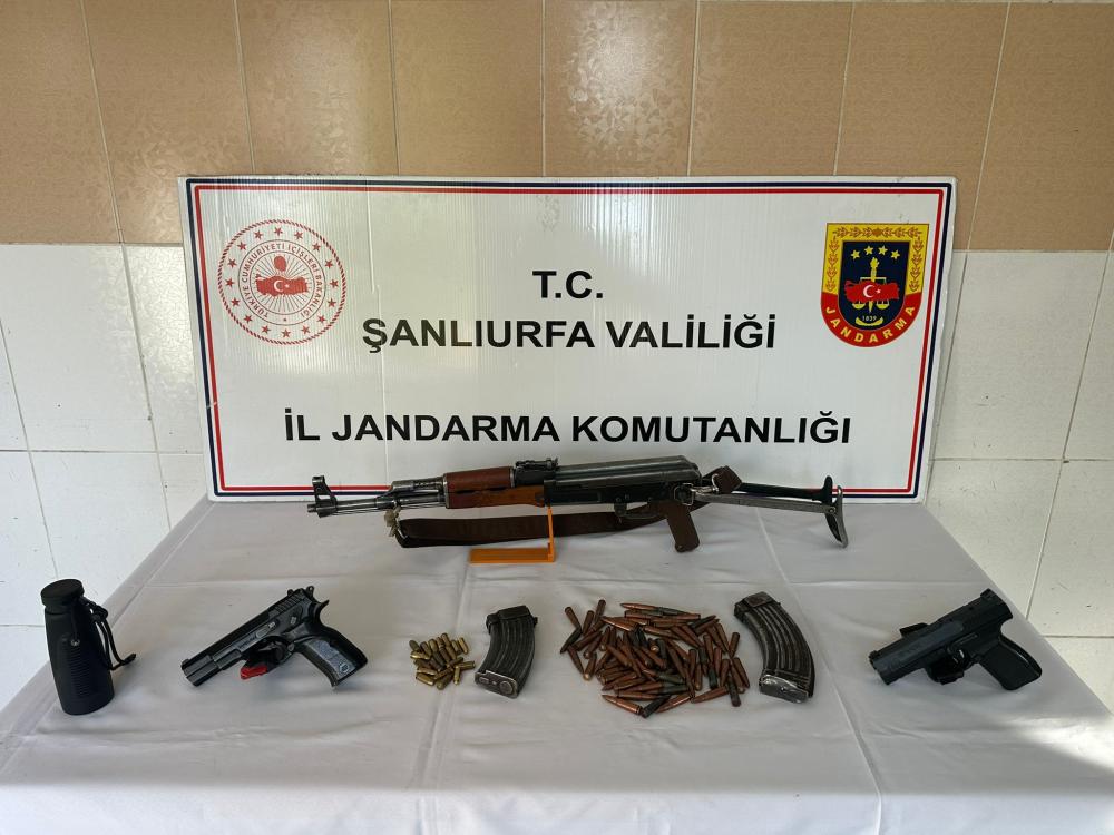 ŞANLIURFA'DA JANDARMADAN SİLAH VE UYUŞTURUCU OPERASYONU!