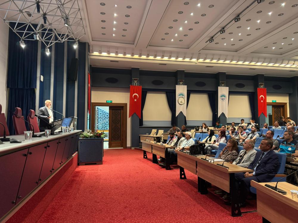 BÜYÜKŞEHİR'DEN 'VEKTÖR ZARARLILARLA MÜCADELE' KONULU ÖNEMLİ SEMİNER