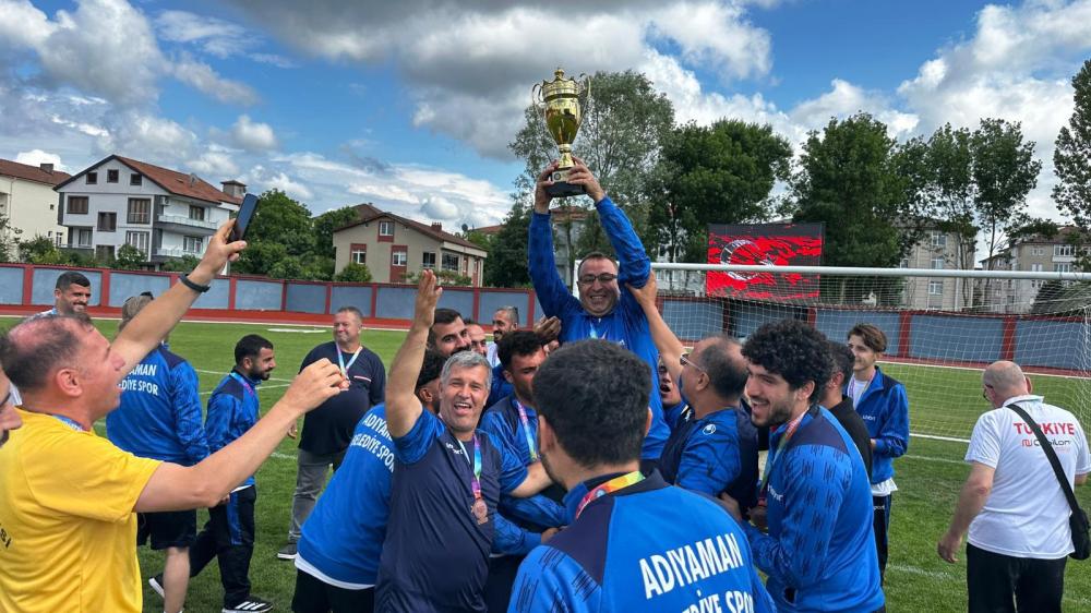ADIYAMAN BELEDİYESPOR İŞİTME ENGELLİLER TAKIMI TÜRKİYE 3’ÜNCÜSÜ OLDU