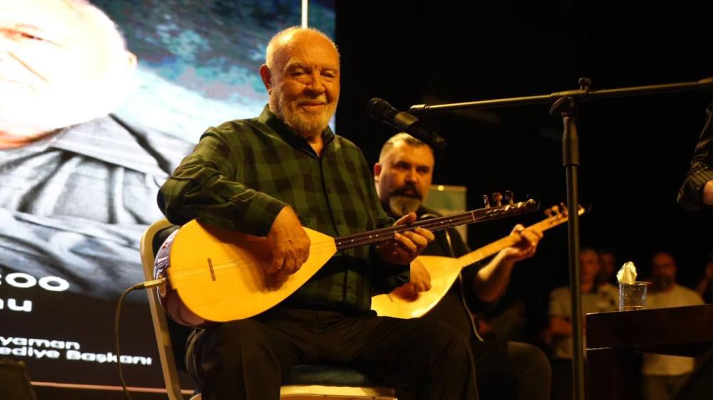 MUSA EROĞLU’NDAN ADIYAMAN’DA UNUTULMAZ KONSER: “BU KONSER BİR EĞLENCE DEĞİL, BİR HATIRLAYIŞ”