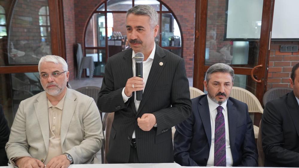 MUSTAFA ALKAYIŞ, BESNİ’DE BAYRAMLAŞMA PROGRAMINA KATILDI