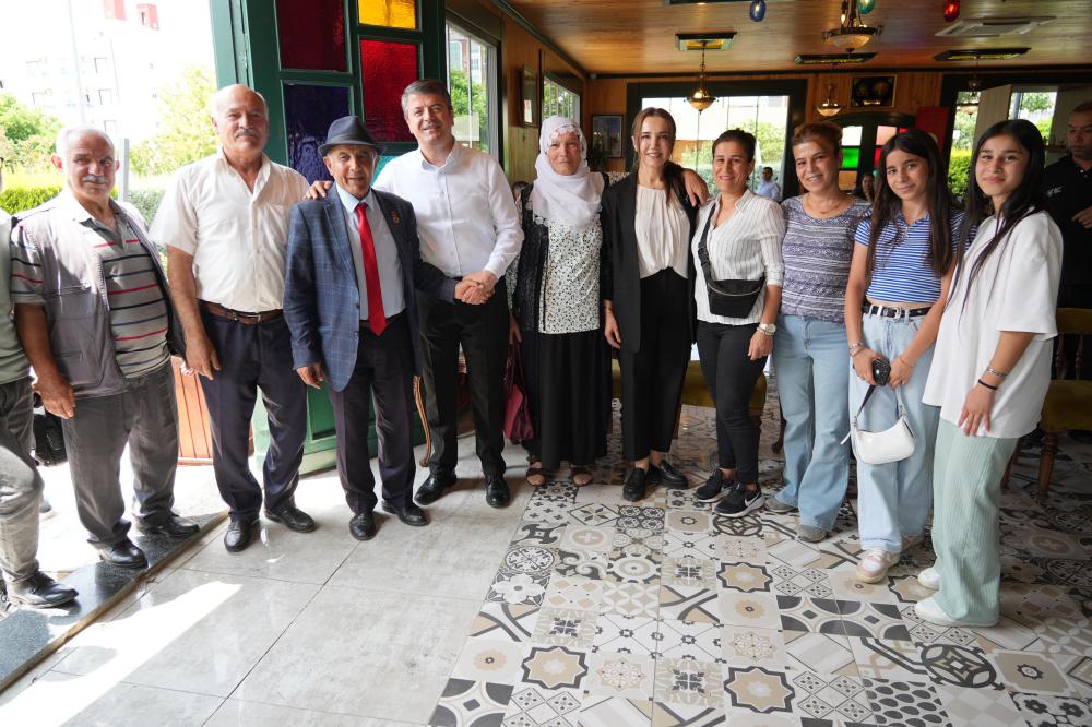 BAŞKAN ABDURRAHMAN TUTDERE VATANDAŞLARLA BAYRAMLAŞTI