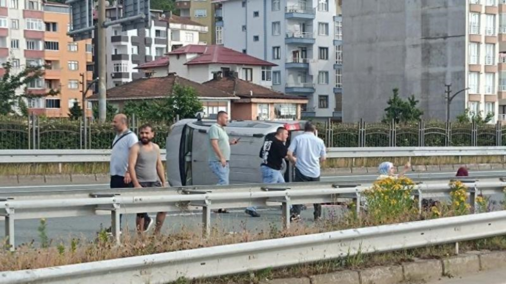 RİZE\'DE REFÜJE ÇIKAN ARAÇTAKİ 2 KİŞİ ÖLDÜ