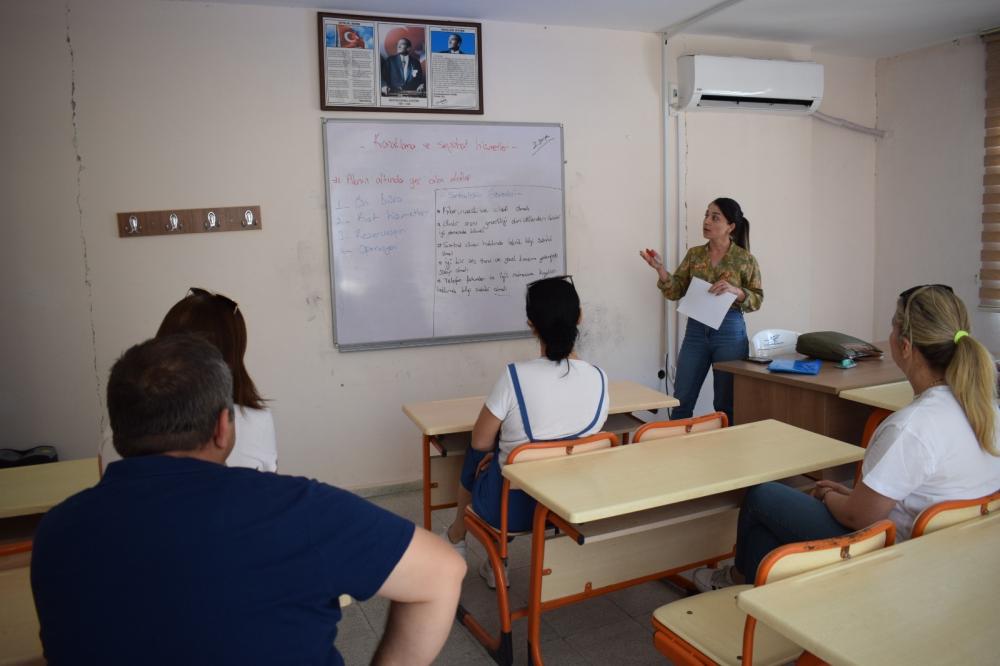 HBB AKADEMİ HATAY KURSLARI MESLEK SAHİBİ YAPIYOR