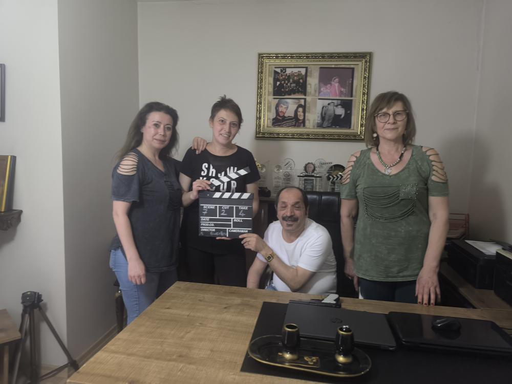 ÜNLÜ YÖNETMEN MEHMET ALİ GÜNDOĞDU DİZİ VE SİNEMA SEKTÖRÜNE YENİ YÜZLER KAZANDIRMAYA DEVAM EDİYOR.