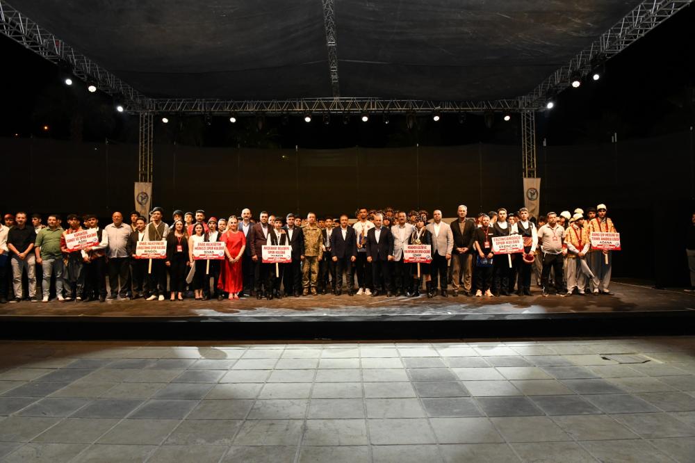 GENÇLİK VE KÜLTÜR ŞÖLENİ, TÜRKİYE HALK OYUNLARI FİNALLERİ ŞANLIURFA’DA GERÇEKLEŞTİ!