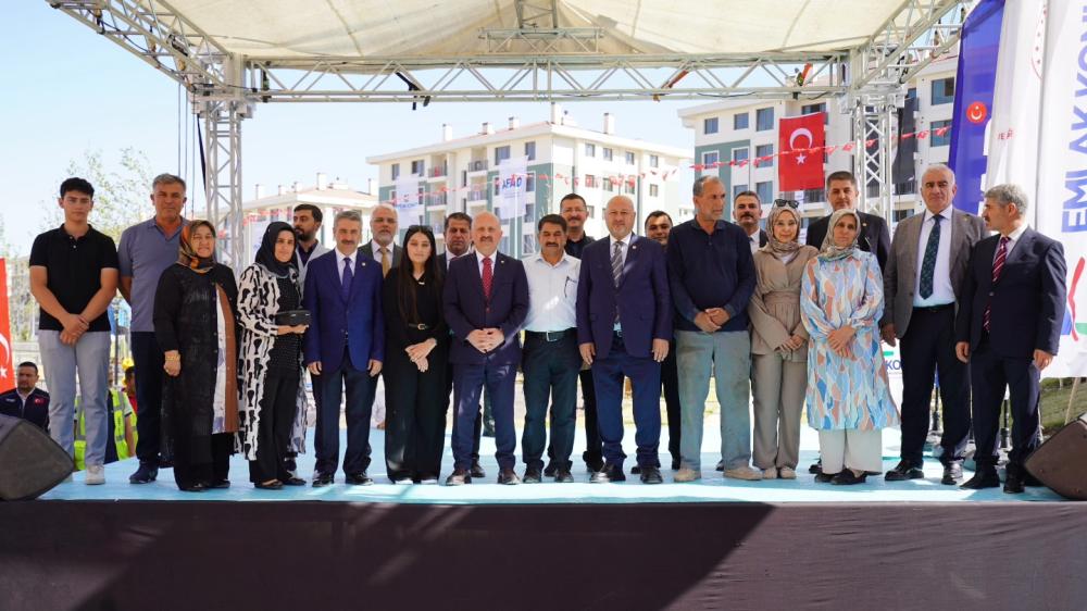 ADIYAMAN’DA 3554 KALICI KONUT VE 1723 İŞ YERİNİN ANAHTARLARI TESLİM EDİLDİ