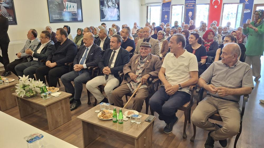 AK PARTİ İLÇE DANIŞMA MECLİSİ TOPLANTISINA KATILAN ESKİ ÇALIŞMA VE SOSYAL GÜVENLİK BAKANI  BİLGİN,\'DE KATILD.