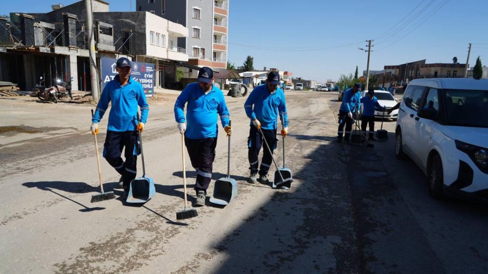 ADIYAMAN BELEDİYESİ’NDEN YENİ MAHALLE’DE KAPSAMLI TEMİZLİK ÇALIŞMASI