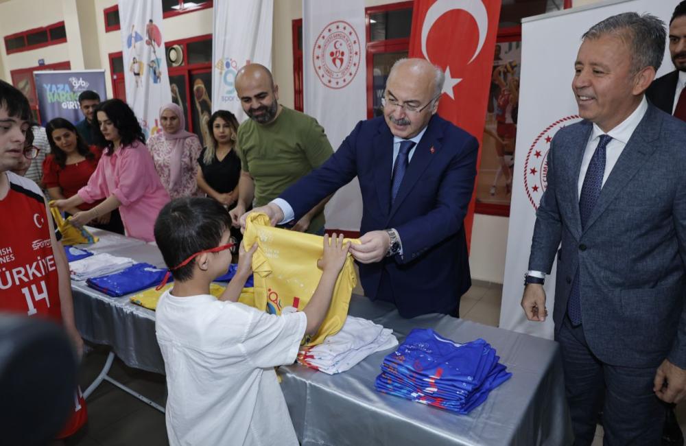 VALİ KÖŞGER GENÇLİK VE SPOR BAKANLIĞI SPOR OKULLARI VE ENGELSİZ SPOR OKULLARI AÇILIŞ PROGRAMINA KATILDI