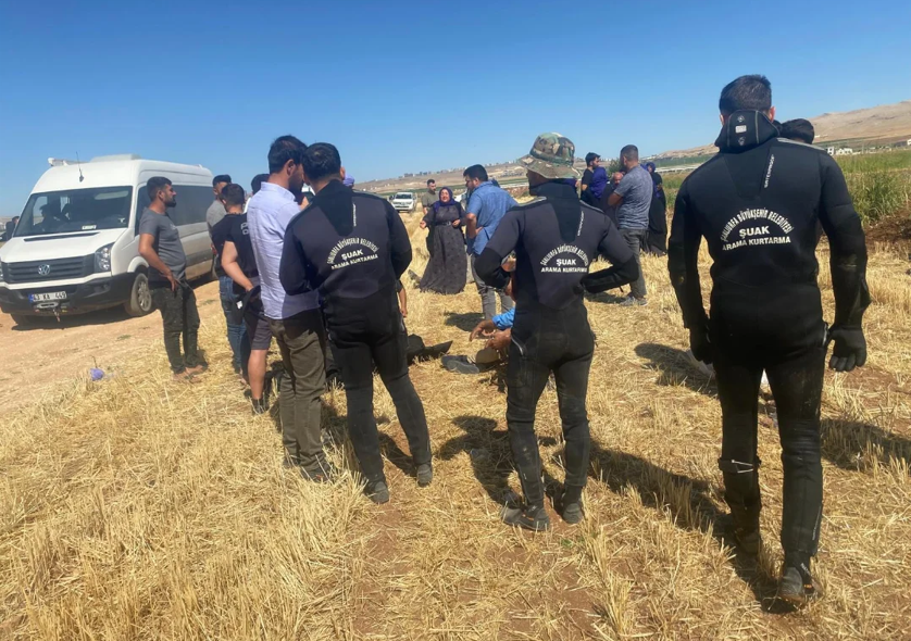 ŞANLIURFA\'DA GENÇ BABA SULAMA KANALINDA HAYATINI KAYBETTİ