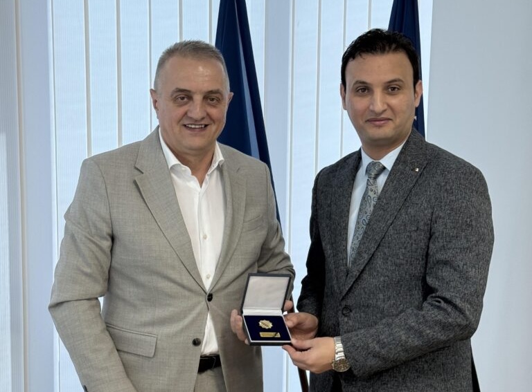 CEZAYİR BÜYÜKELÇİSİNDEN BOSNA-HERSEK YABANCILAR DAİRESİNE NEZAKET ZİYARETİ