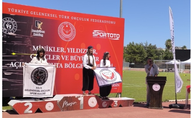 OSMANİYELİ OKÇULAR GELENEKLERİNİ BOZMAYARAK DERECELERLE DÖNDÜLER.