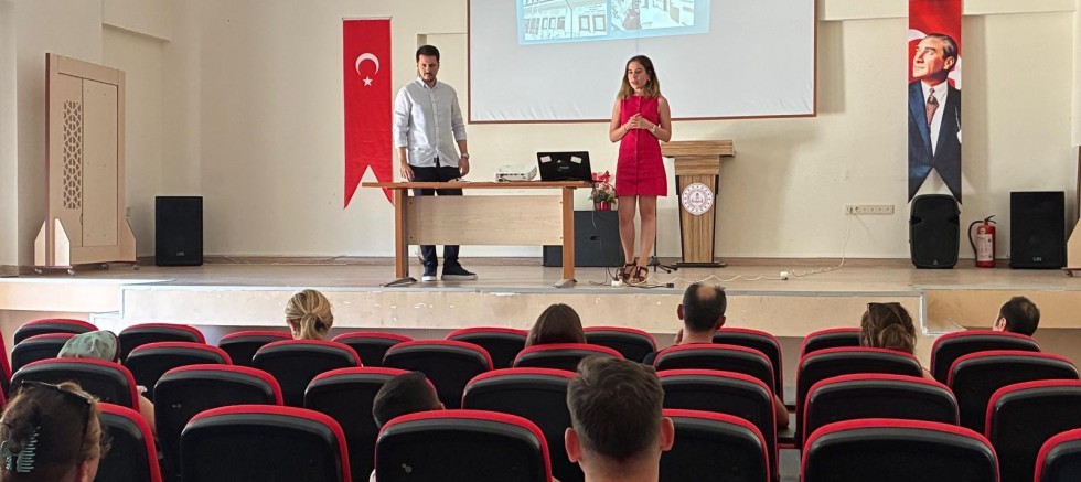 GELİBOLU’DA KAMU PERSONELİNE TÜTÜN BAĞIMLILIĞI EĞİTİMİ VERİLDİ