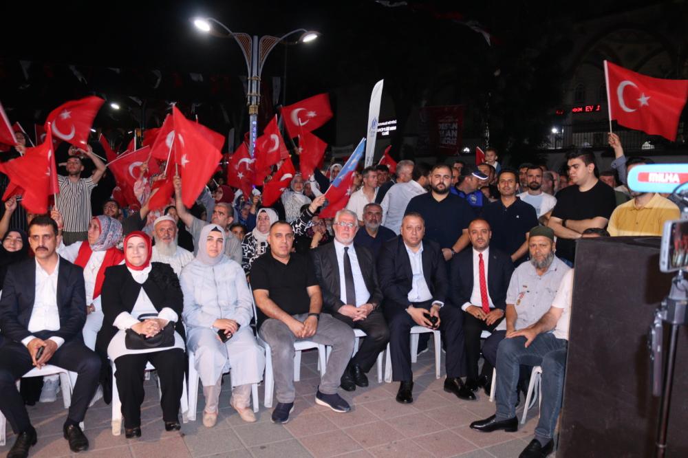 15 TEMMUZ DEMOKRASİ VE BİRLİK GÜNÜ ETKİNLİĞİ SULTANGAZİ DEMOKRASİ MEYDANINDA COSKUYLA KUTLANDI
